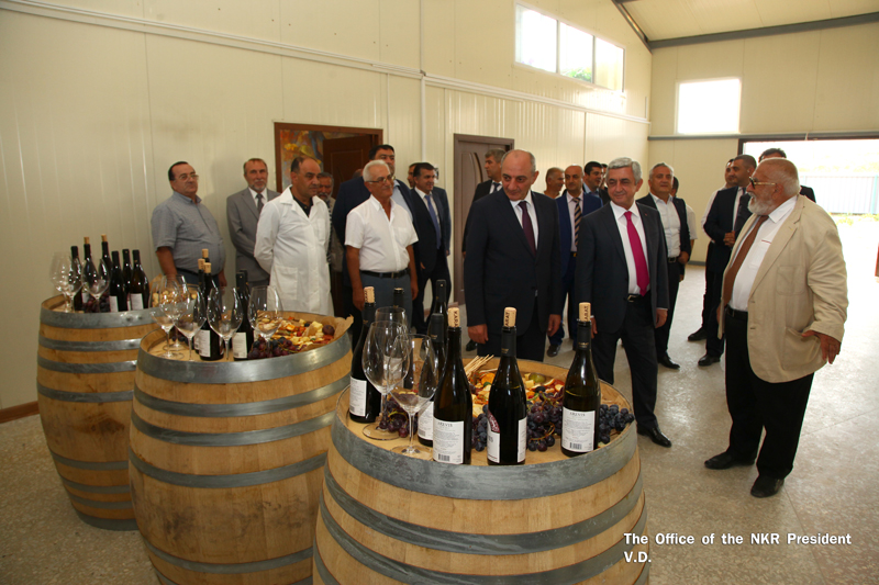Presidents of Artsakh and Armenia visited new wine factory  in  Askeran Marz and got acquainted with its work